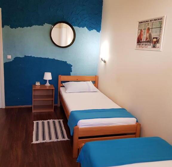 اتاق استاندارد, Favela Hostel