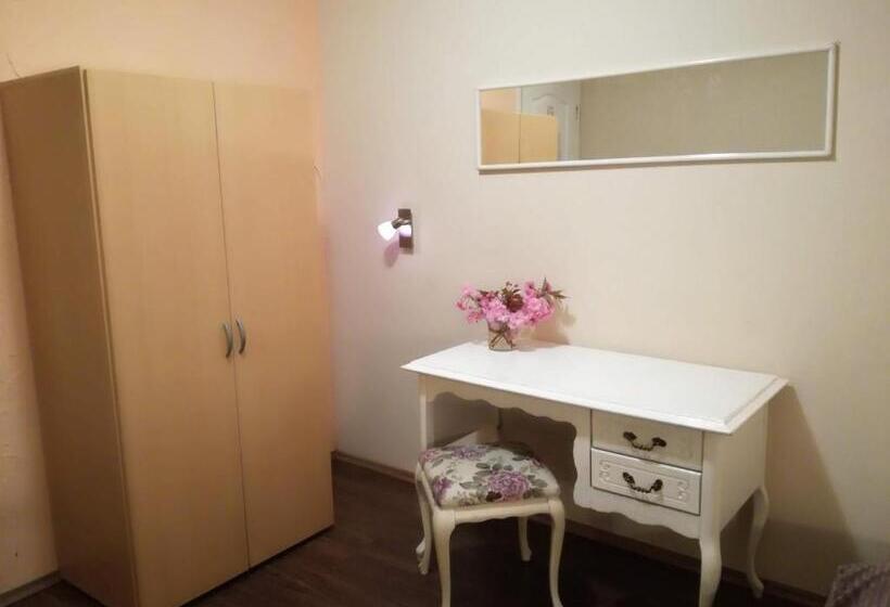 اتاق استاندارد, Favela Hostel