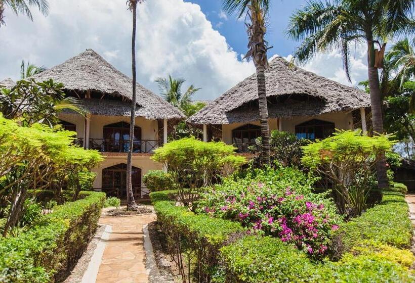 스탠다드 방갈로 정원 전망, Ahg Waridi Beach Resort & Spa