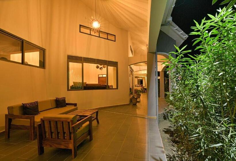 اتاق استاندارد با چشم‌انداز دریاچه, Lake George View Golf Resort