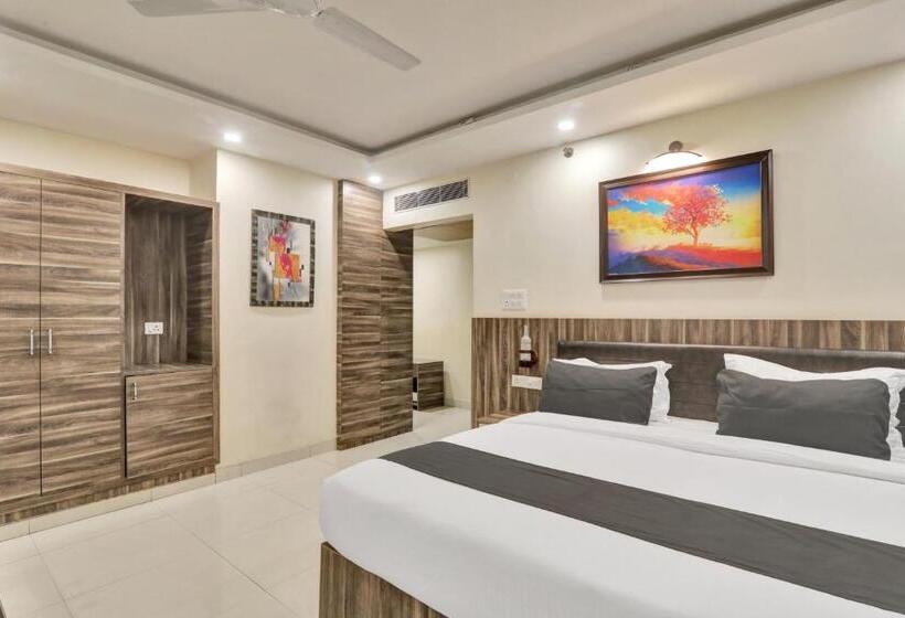 Трехместный Номер Классика, Super Townhouse Kankarbagh Formerly Kunwar Alcajars