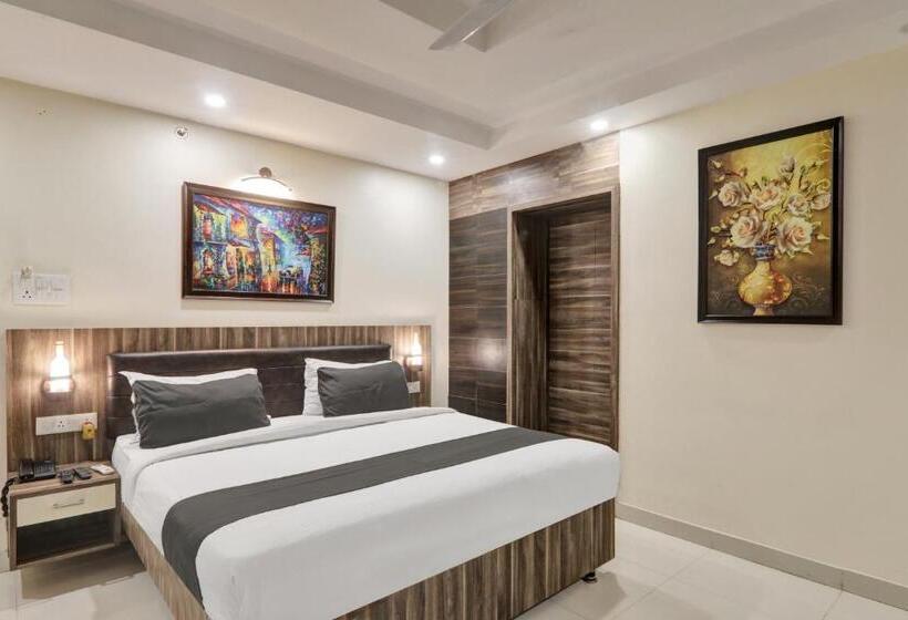 Трехместный Номер Deluxe, Super Townhouse Kankarbagh Formerly Kunwar Alcajars