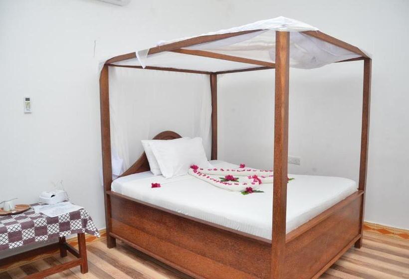 اتاق استاندارد یک نفره, Bagamoyo Spice Villa