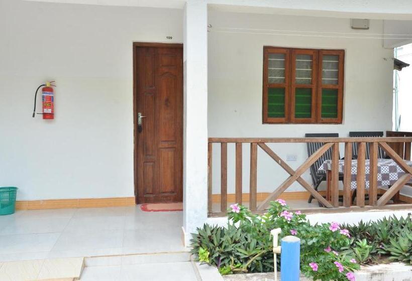اتاق استاندارد یک نفره, Bagamoyo Spice Villa