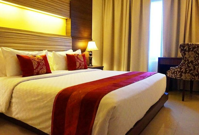 سوییت جونیور, Sapphire Sky Hotel & Conference