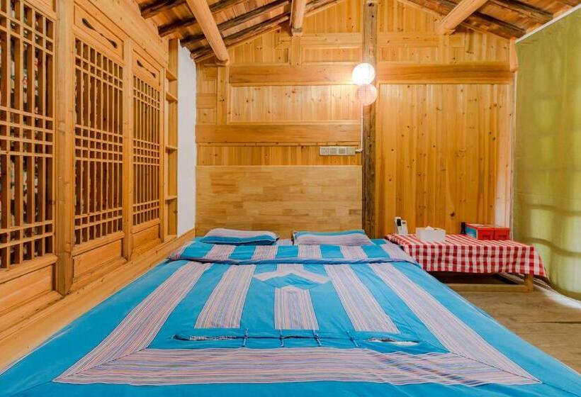 Номер Стандарт Вид на Сад, Xidi Kunlun International Hostel