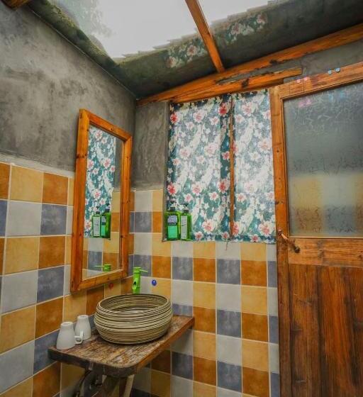 Номер Стандарт, Xidi Kunlun International Hostel