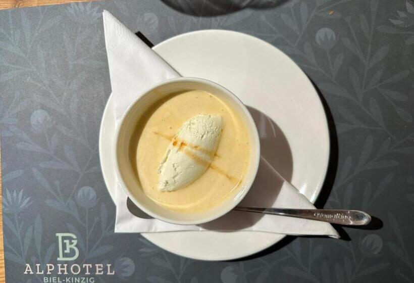 家庭小型套房, Alphotel Biel Kinzig   Access By Cable Car Only!