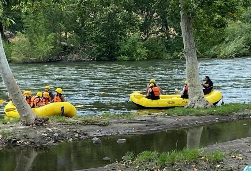 Семейный Номер, Sequoia River Front Cabins