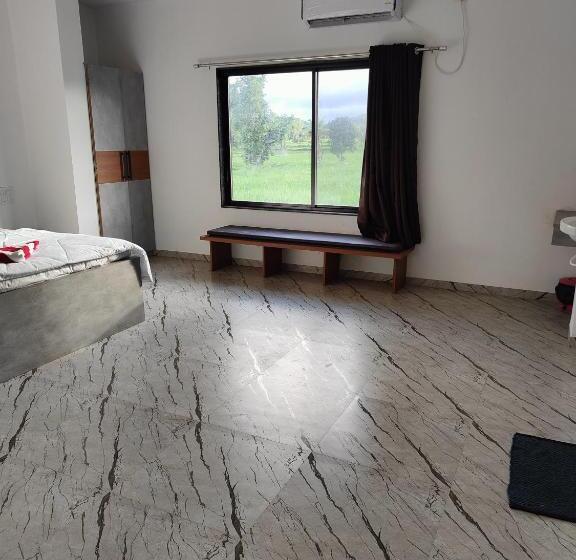 Номер Superior, Shri Resort & Lodging