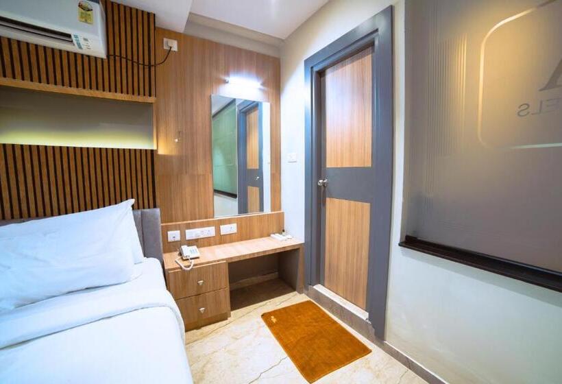 Люкс, Oviya Hotels