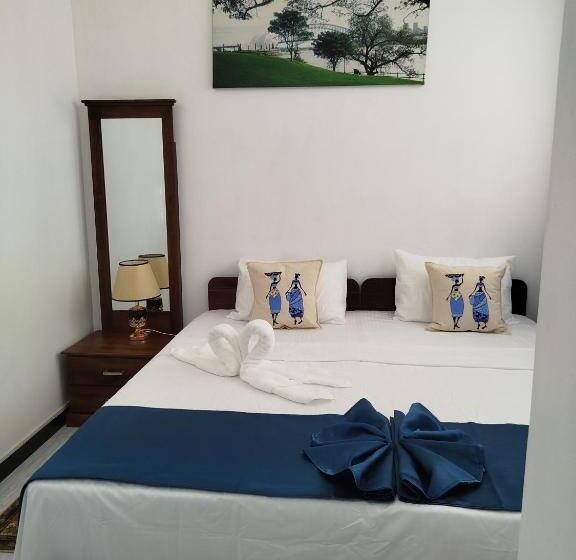 豪华房间, Cosy White Palace