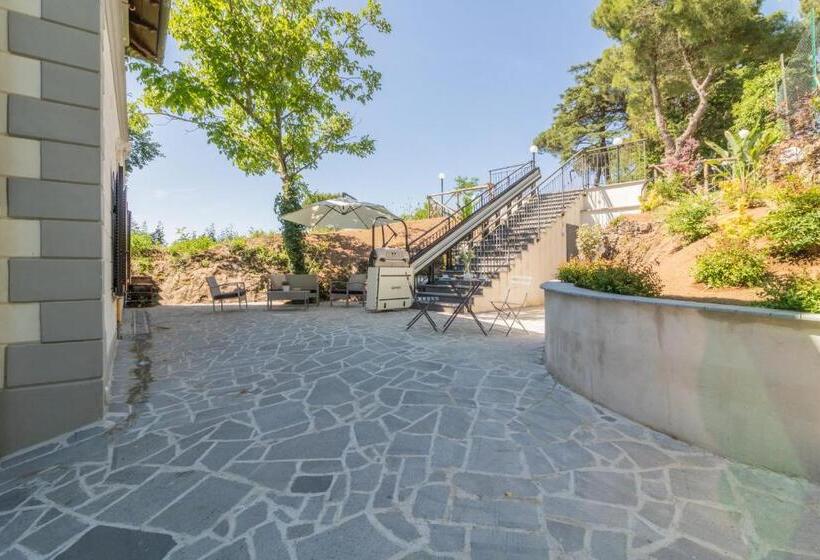 Номер Deluxe, Lake Lovers Lodge
