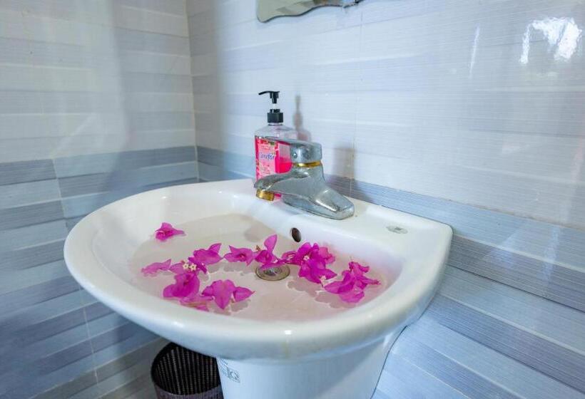 اتاق استاندارد با چشم‌انداز استخر, Tam Coc Phoenix Hotel & Resort