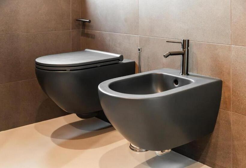 اتاق سوپریور با تخت بزرگ, Macan Suite Rooms