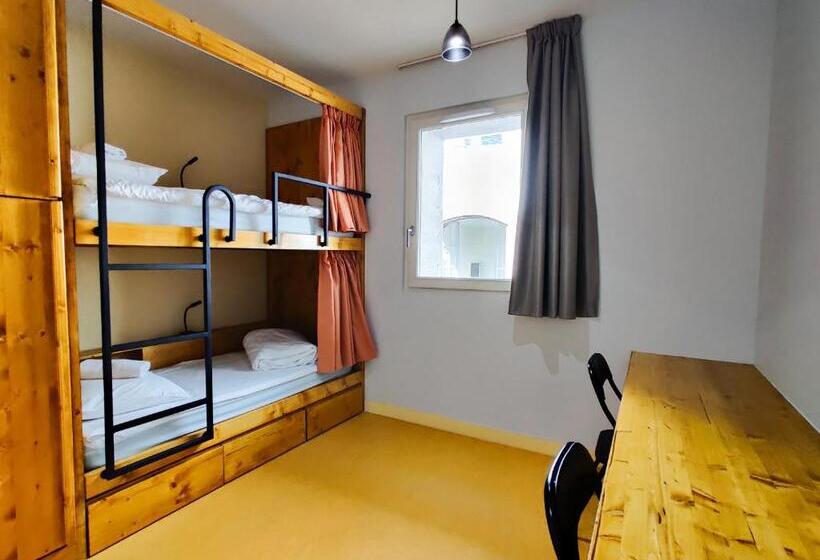 Семейный Номер, Auberge Le Leo De Foix