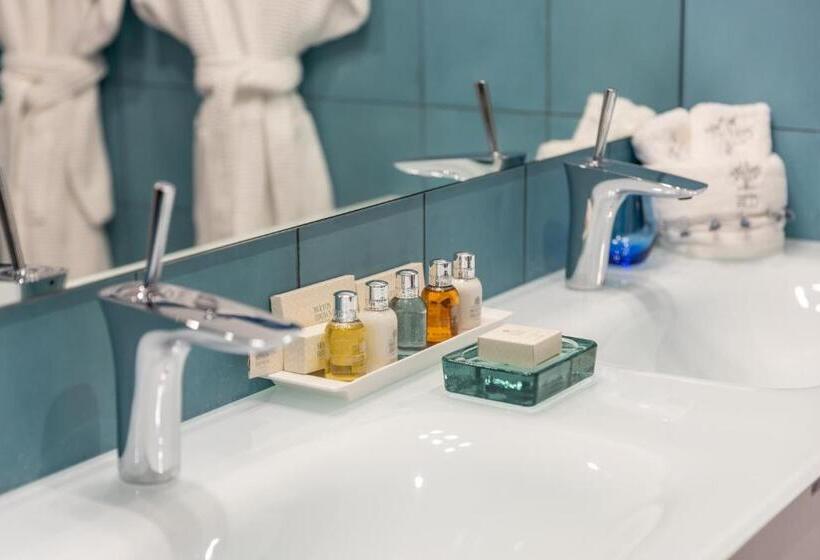 Номер Стандарт, Casablu   An Andalusian Boutique