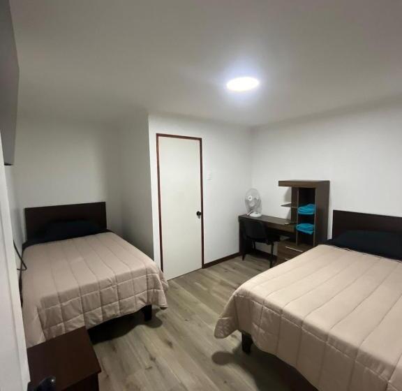 Номер Стандарт, Hostal The Marys House