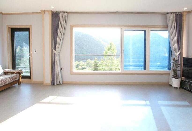 Семейный Номер, Hongcheon Daol Pension
