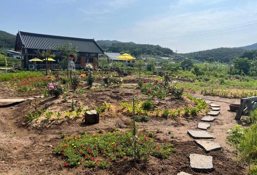 Четырехместный Номер Стандарт, Yeongyang Youyoudang Dockchae Hanok