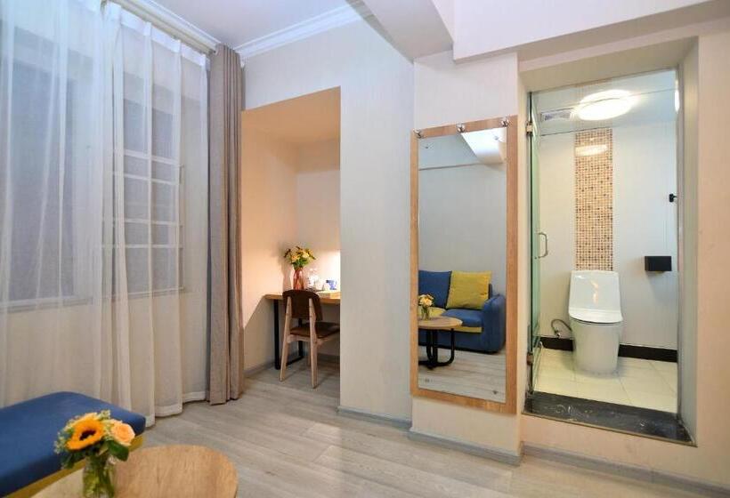 Номер Superior, Yilong Yitang Hotel Kunming Railway Station Joy City Center