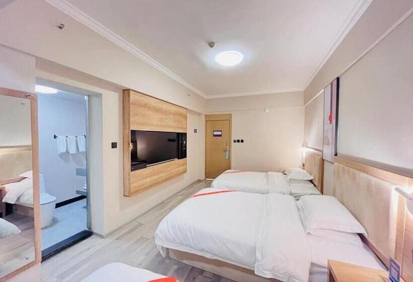 Трехместный Номер Комфорт, Yilong Yitang Hotel Kunming Railway Station Joy City Center