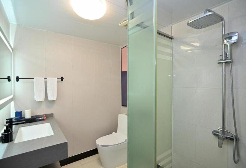 Семейный Номер Superior, Yilong Yitang Hotel Kunming Railway Station Joy City Center
