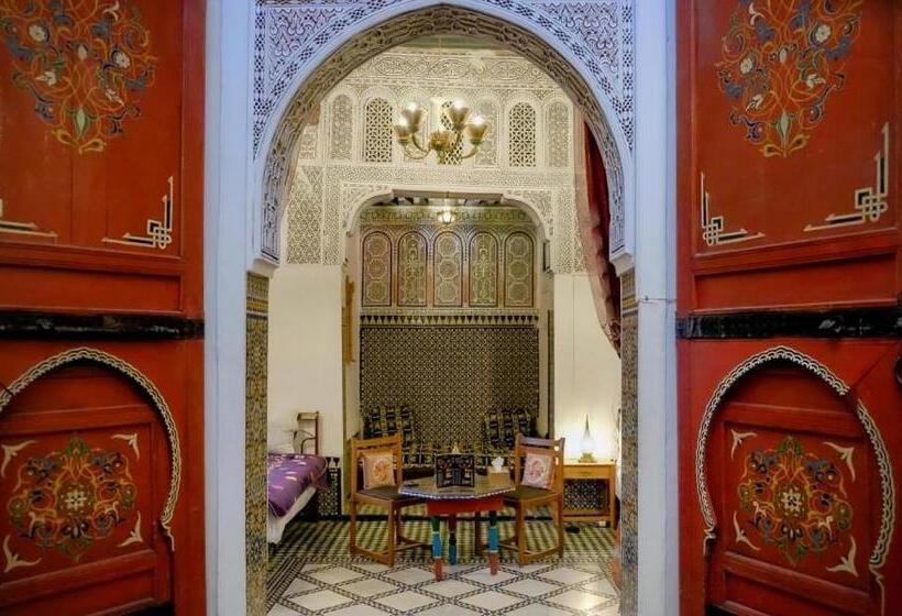 اتاق خانوادگی, Logement Escale Chez L Habitant