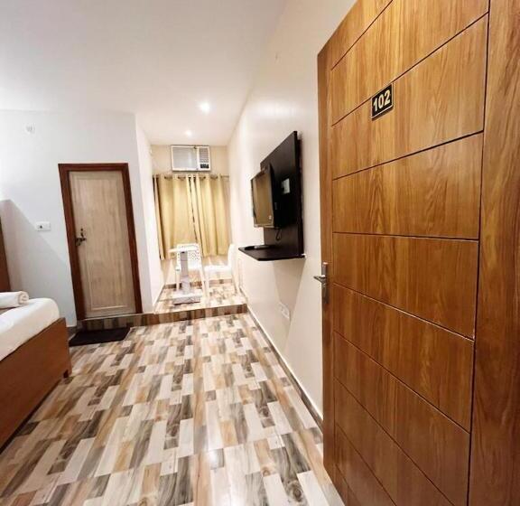 اتاق استاندارد, Royal Regency Palace Vijay Chowk Gorakhpur