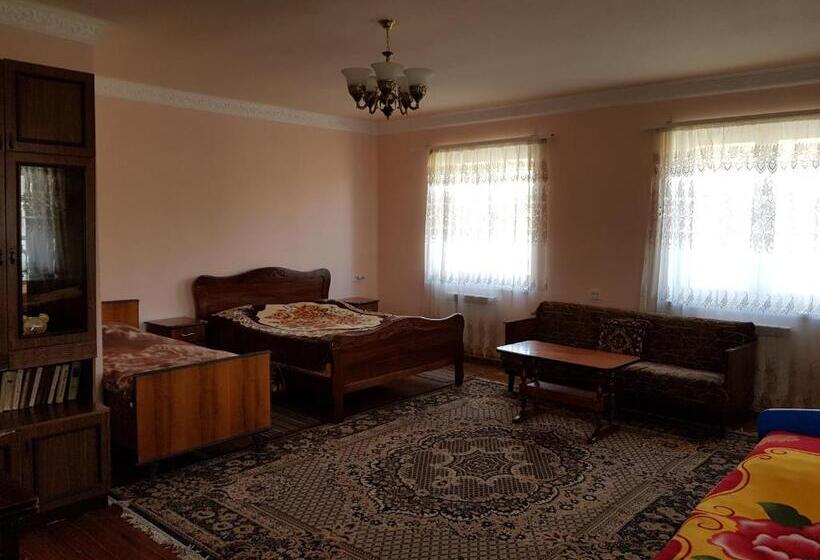 Номер Стандарт Трехместный, Ashot & Gohar B&b