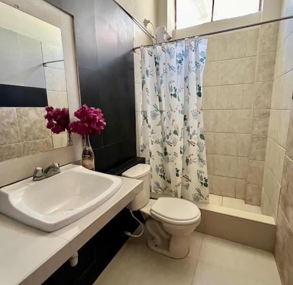 Семейный Номер, Stone House Mancora