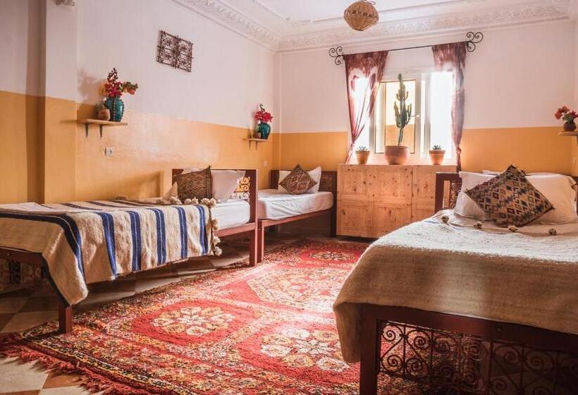 Кровать в Общей Комнате, The Lunar Surf House