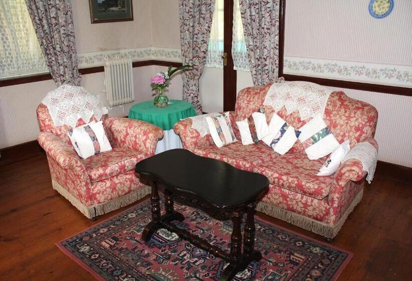 스위트, The Royal Hotel Pilgrims Rest