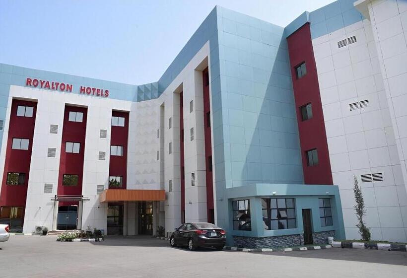 سوییت اجرایی, Royalton Hotels Abuja