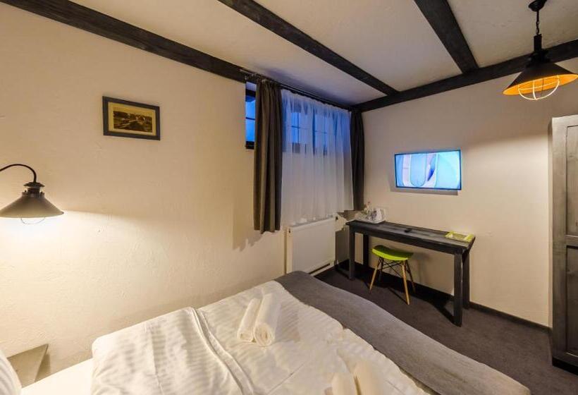 标准间, Chalet Crepdechine