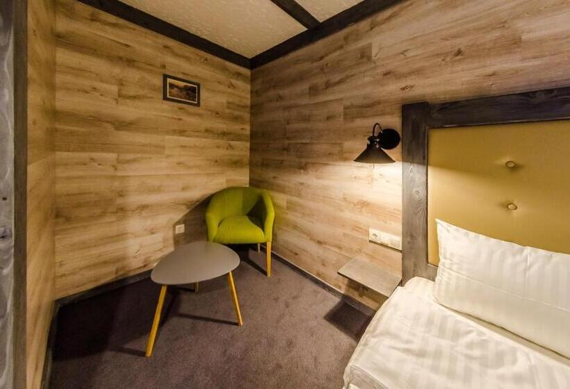 标准三人间, Chalet Crepdechine