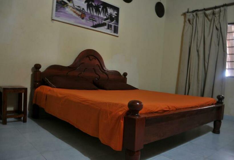 Номер Стандарт, Mama Njoe Lodge