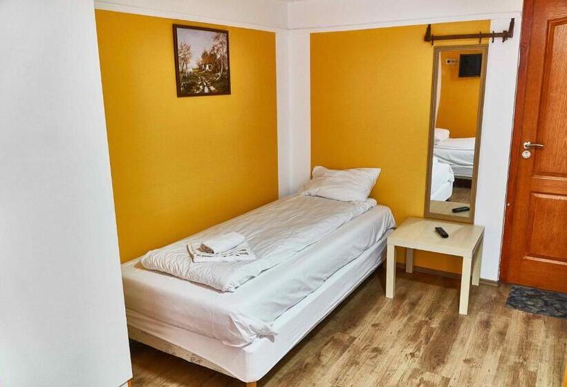 Номер Стандарт, Center Hostel And Guest House
