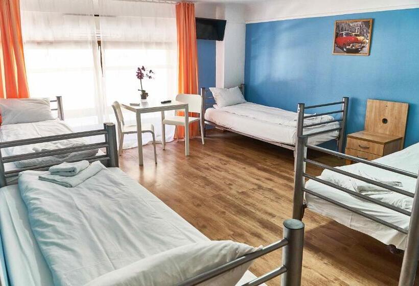 Четырехместный Номер Стандарт, Center Hostel And Guest House