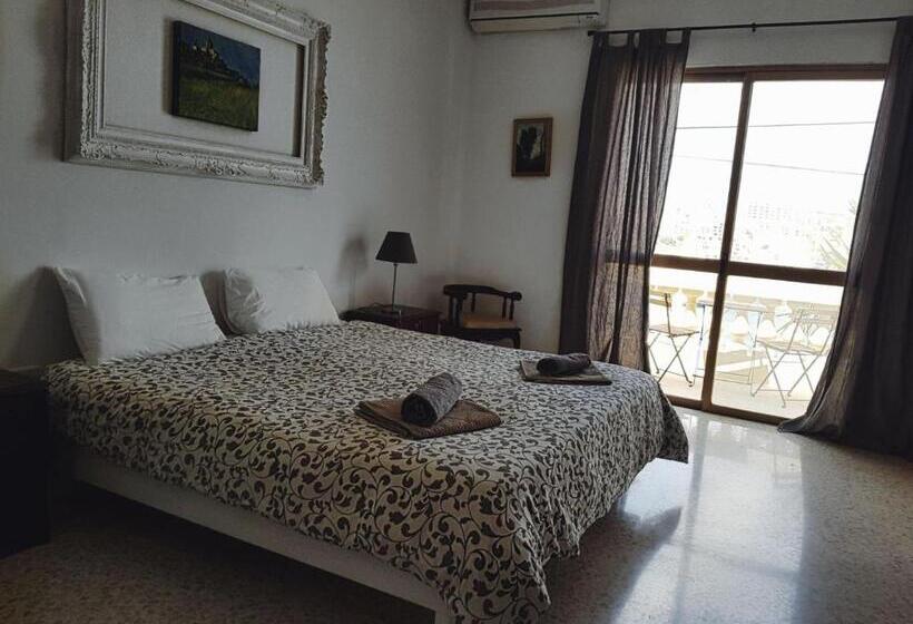 اتاق لوکس چهار تخته, Villa Zammitella