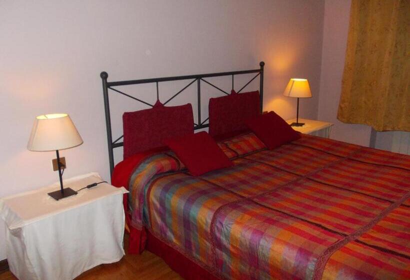 اتاق استاندارد با سرویس بهداشتی مشترک, Big Brother Bed & Rooms
