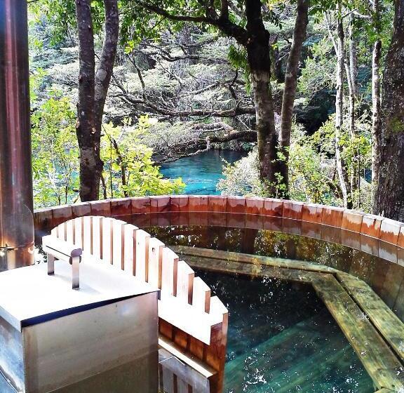 Suite with lake view, Salto Del Carileufu