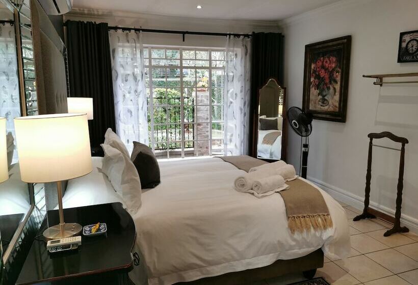 סוויטה אקזקיוטיב, At 98 On Lynburn Guest House
