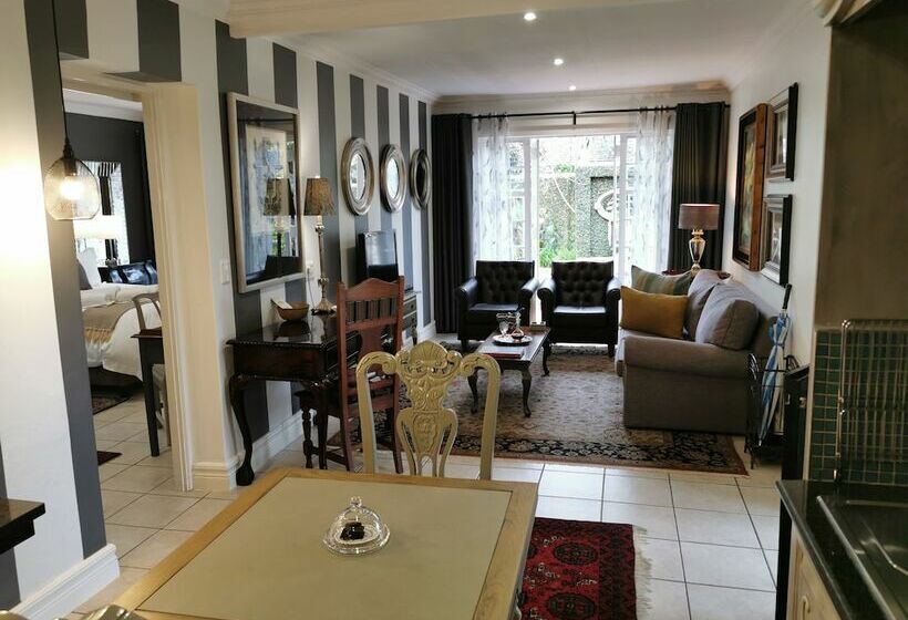 סוויטה אקזקיוטיב, At 98 On Lynburn Guest House