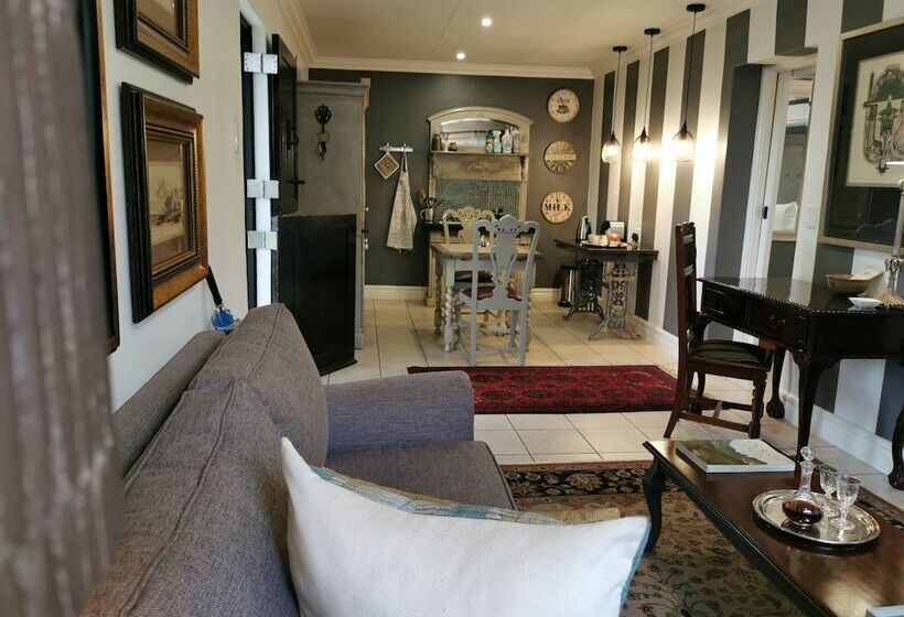 סוויטה אקזקיוטיב, At 98 On Lynburn Guest House