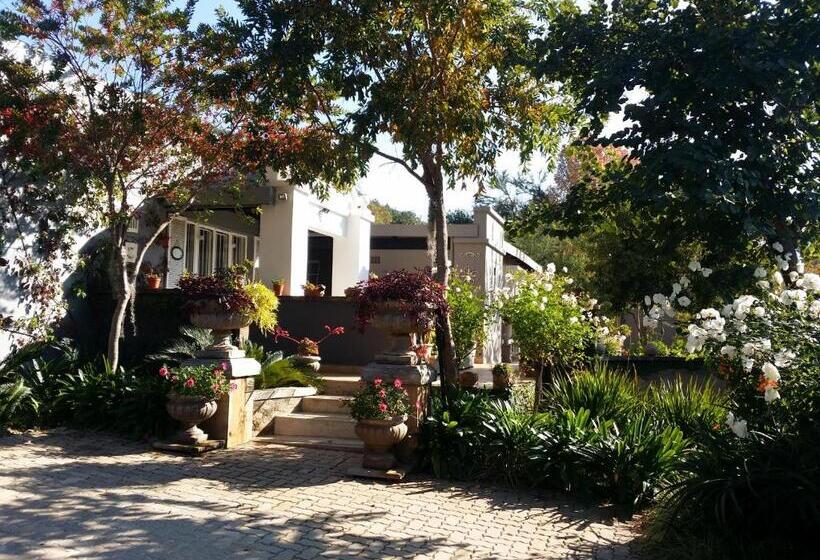 סוויטה אקזקיוטיב, At 98 On Lynburn Guest House