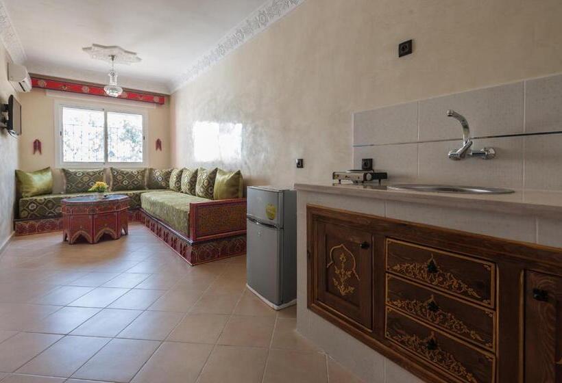 סוויטה אקזקיוטיב, Puerta Azul