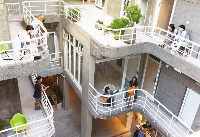 Comfort room with balcony, Owlstay Flip Flop Hostel Garden