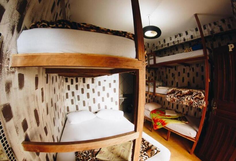 اتاق خانوادگی, Hostel Da Bruna   Botafogo