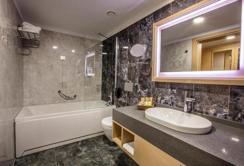 سوییت جونیور, Korumar Ephesus Beach & Spa Resort Ultra All Inclusive